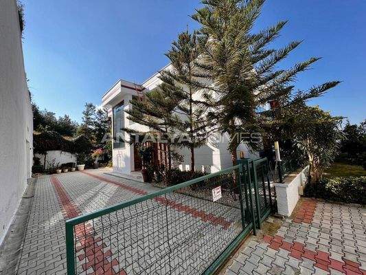 Stylish House with Sea and City Views in Alanya