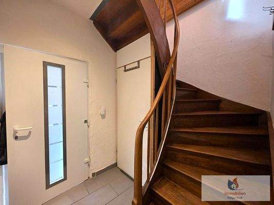 Eingang Treppenhaus Zugang EG, KG und DG