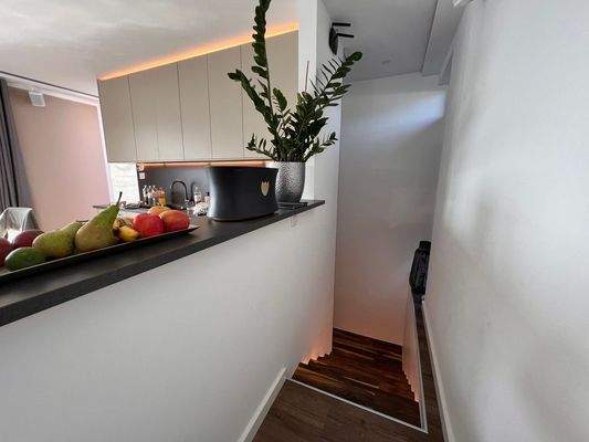 Treppe zum unteren Bereich