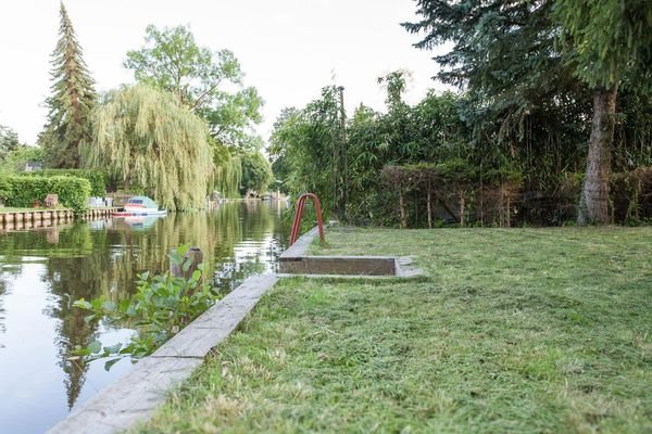 Eigener Wasserzugang am Rhin