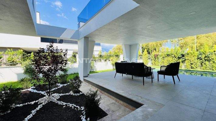 4-Bedroom Detached Villa in Kemer Antalya