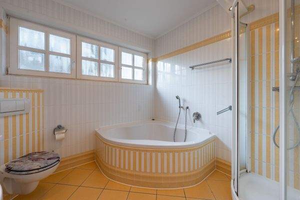 DI - Forbes Global Properties