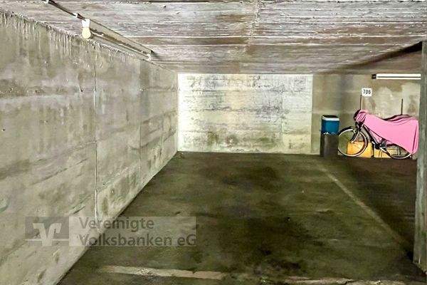 Garagenstellplatz im Zwischengeschoss