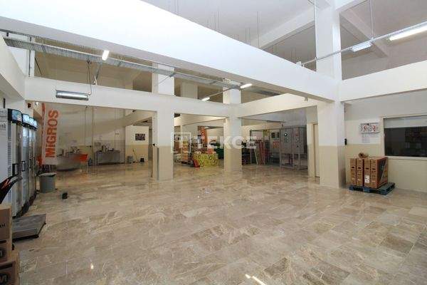 Shops with Tenant on the Main Street in Altındağ Ankara