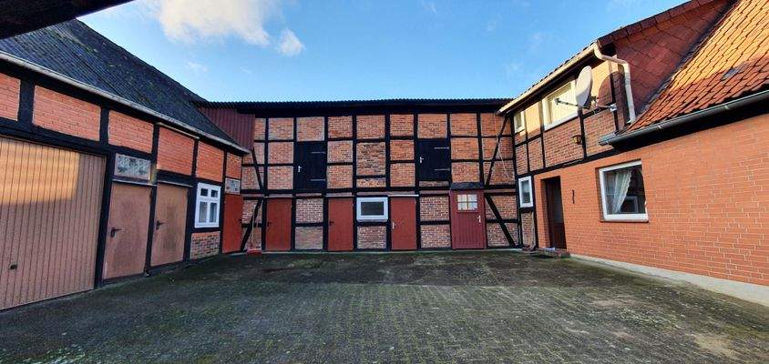 Außenansicht_Innenhof 