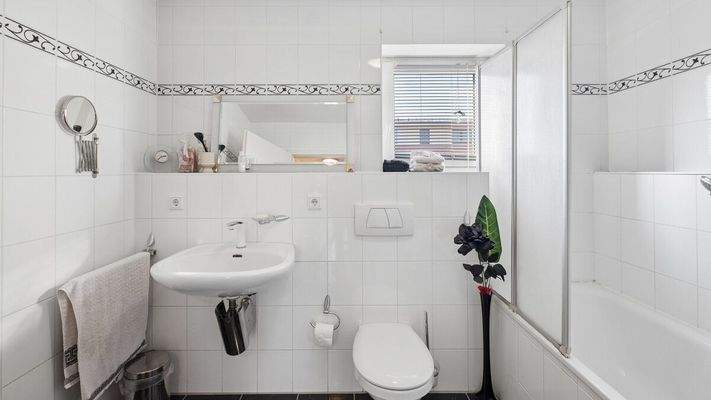 Wannenbad im Obergeschoss