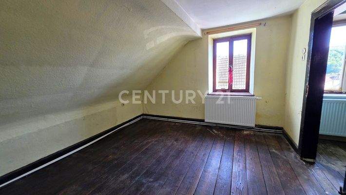 Gegenseite des Eltern- Schlafzimmer im Obergeschoss