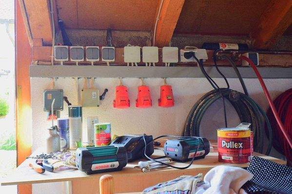 Werkstatt über den Garage mit Drehstromanschluß  