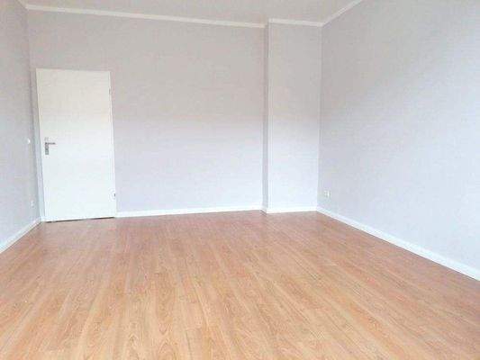 Wohnzimmer mit Laminat