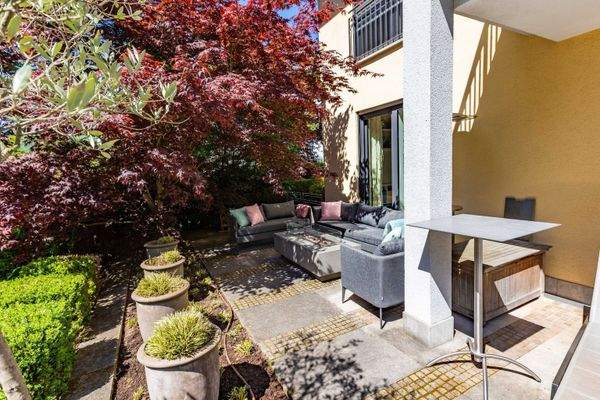 Sitzecke mit Tischfeuer