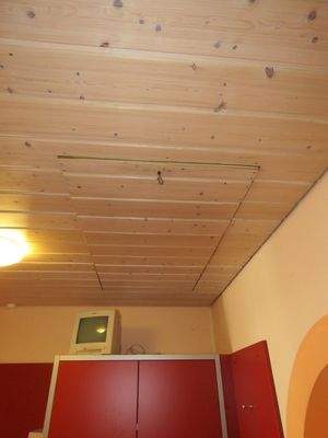 Zugang zum Speicher in der Diele   