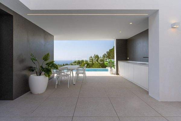 Privileged Located House with Sea Views in Altea Alicante
