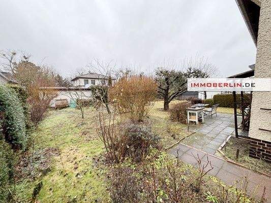 7 Garten Mit Terrasse.jpg