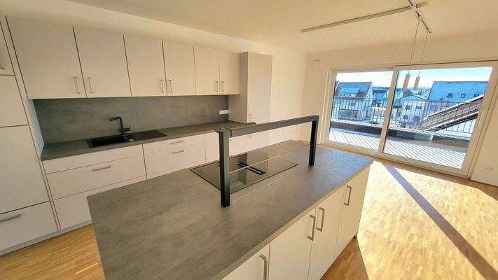 Küche mit Kochinsel