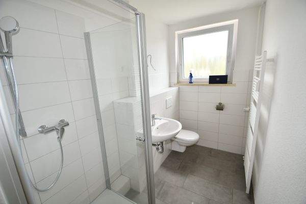 Duschbad EG und OG links