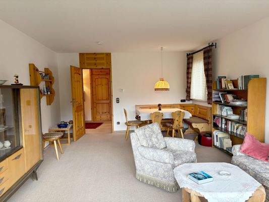 Heimeliges Wohn-/ Esszimmer