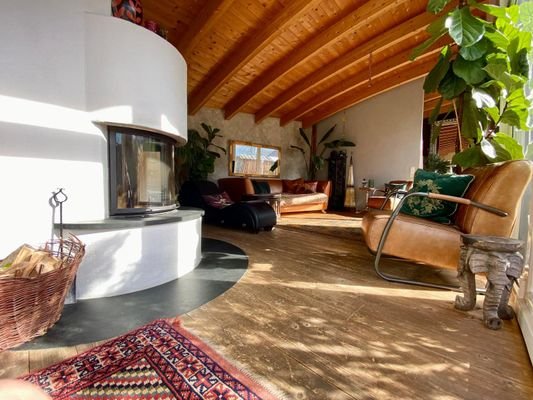 Offener Kamin mit Sichtfenster und Speicherfunktio
