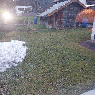 Außenbereich vor dem Fenster