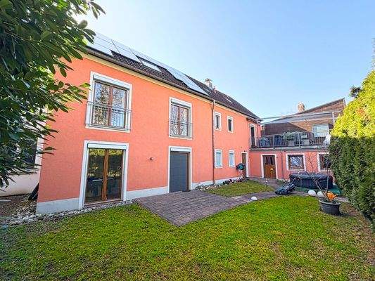 EG: Terrasse (Zweizimmerwhg) & Garten