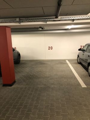 Stellplatz Tiefgarage.jpg