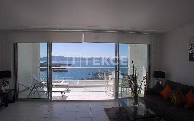 Sea-View Duplex Apartment with Balcony in Horizon Sky Resort in Muğla