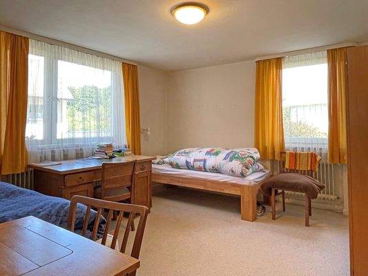 3079085j UG Zimmer 1