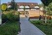 Zugang seitlich zum Spielplatz