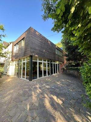 Architektur-Traum mit großzügiger Glasfront 