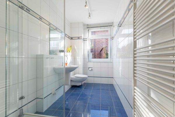 Badezimmer/Gäste-WC Erdgeschoss