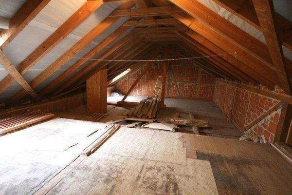 Teilweise neue Dacheindeckung