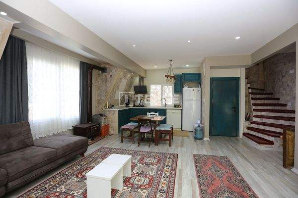 Suitable Home for Private Living for Sale in Konyaaltı Çağlarca