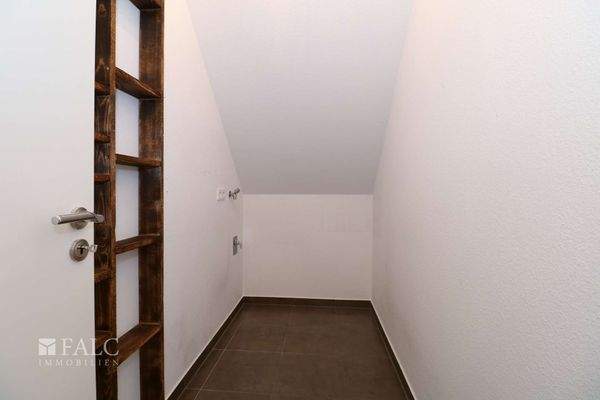 Abstellkammer mit WM-Anschluss