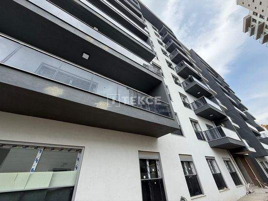 Apartments with City-View in a New Building in Çiğli