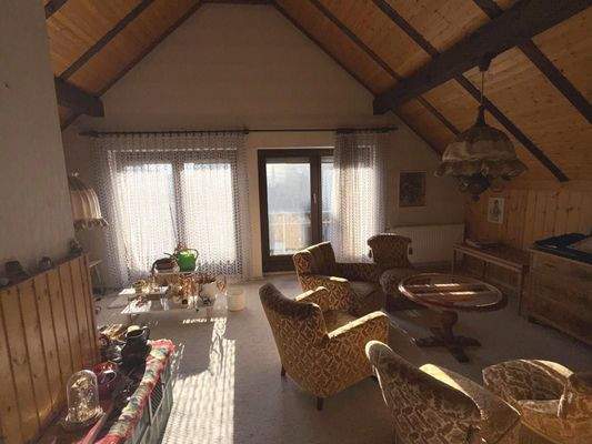 DG_Wohnzimmer mit Loggia