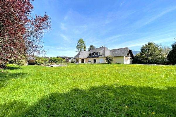 Die Villa mit großzügigem Garten