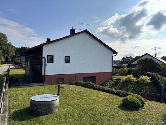 Großer, liebevoll angelegter Garten – ein Paradies für Kinder, Haustiere und Hobbygärtner