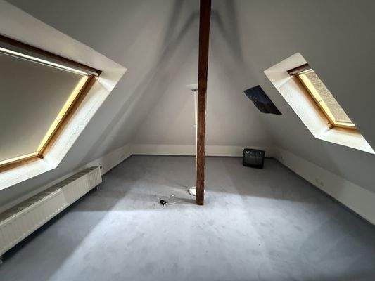 Zimmer im Spitzboden