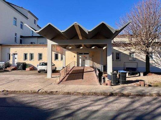 Eingang Nebengebäude