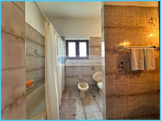 f2a11d2036c14f3ab974d8a2414660d2-original