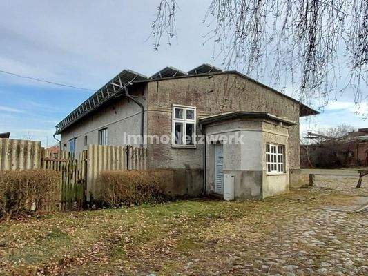 Gebäudeansicht Haupteingang