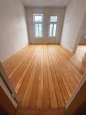 großzügig geschnittenes Zimmer 