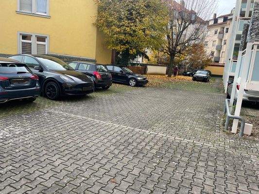 Parkplatz Gesamtübersicht.JPG