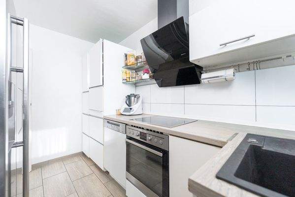 Küche (Einbau wird demontiert vom Mieter)