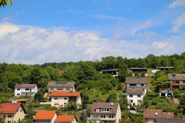 Grundstück mit Nachbarschaft