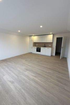 Wohn-/Esszimmer und Küche