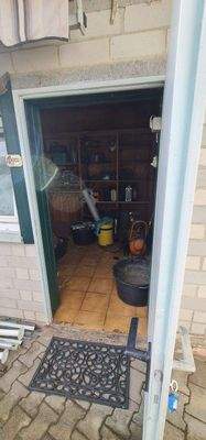 Werkstatt hinter Garagen.jpg