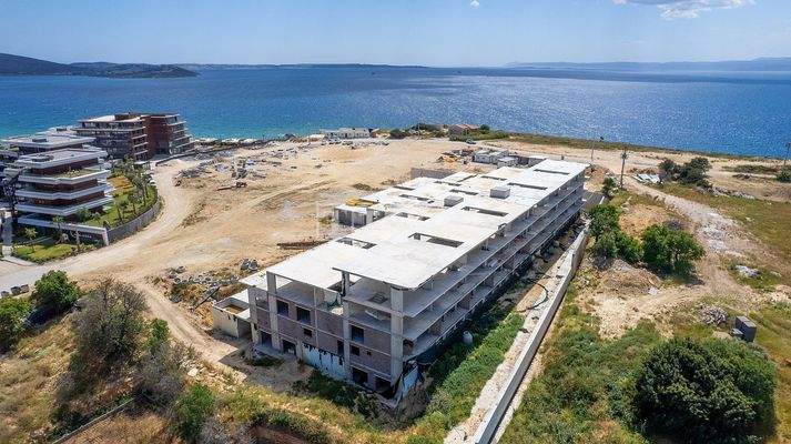 Apartments with Private Pools and Gardens in İzmir Çeşme