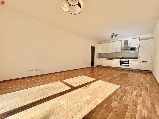 Geräumiger Wohn- und Essbereich