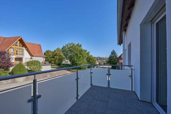 Balkon zur Straßenseite