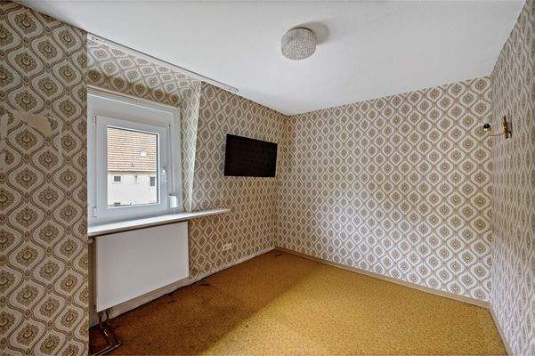 Kleines Durchgangszimmer im Dachgeschoss